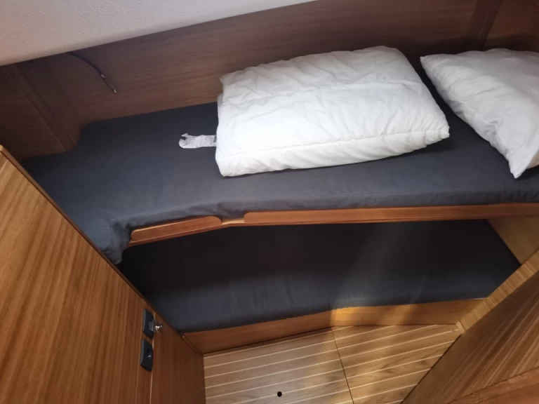 Wynajem Żaglowiec Elan z patentem 