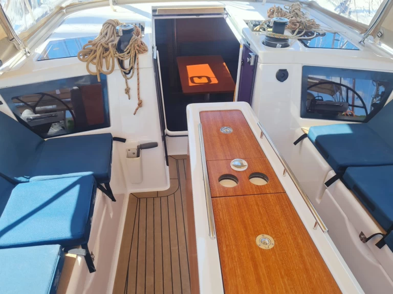 Wynajem Żaglowiec w Pula - Dufour Dufour 390
