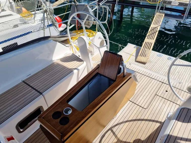 Bavaria Cruiser 46 między profesjonalistami a osobami prywatnymi w Punat