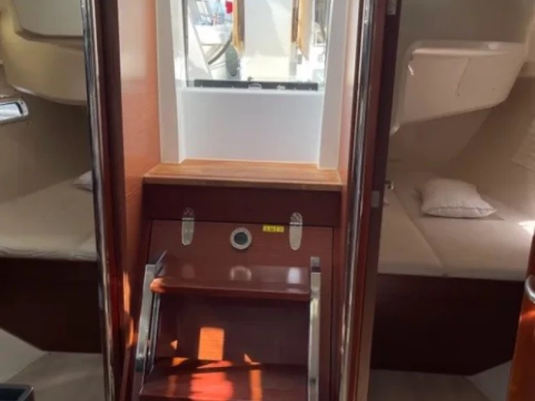 Wynajmij Hanse Hanse 388 w Lefkáda