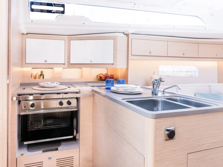 Dufour Dufour 37 między profesjonalistami a osobami prywatnymi w Zaton