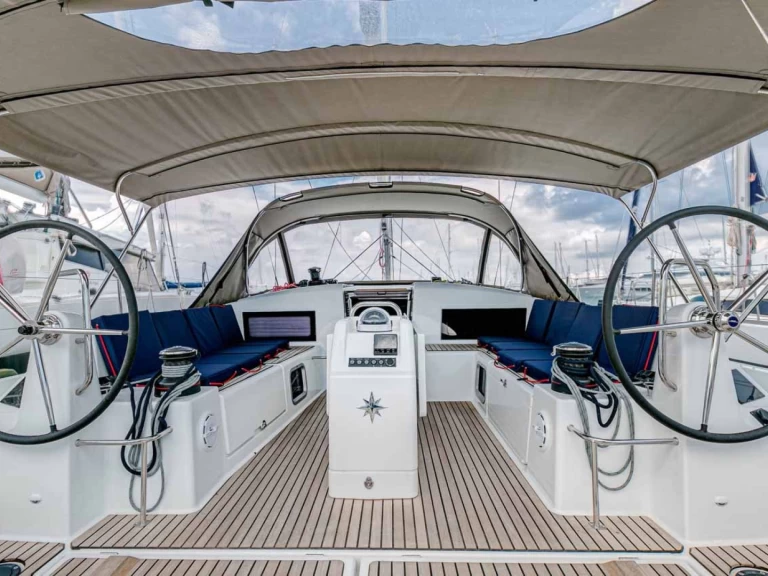 Wynajmij Żaglowiec z lub bez skippera Jeanneau w Gouvia