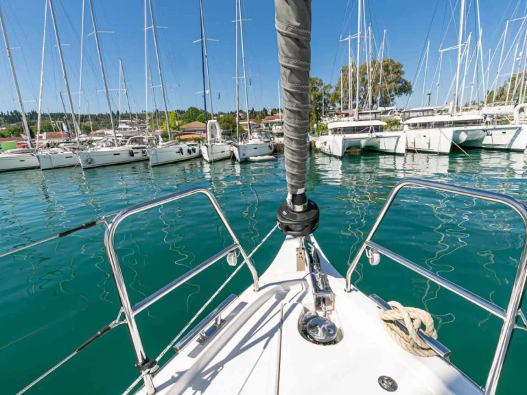 Wynajmij Żaglowiec z lub bez skippera Bavaria w Lefkáda