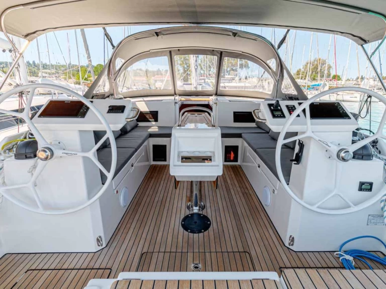 Wynajem łodzi Lefkáda tanio Bavaria C45