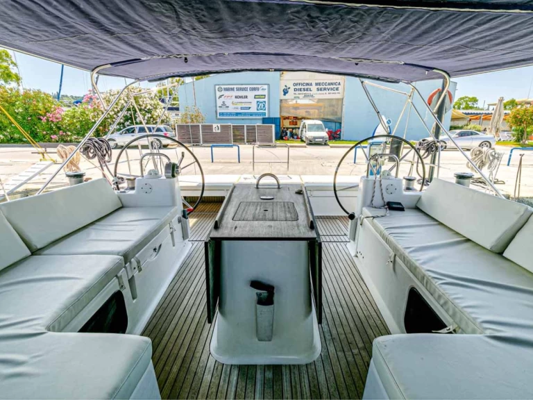 Wynajem Żaglowiec Dufour z patentem 