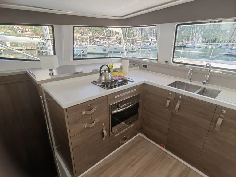 Wynajem łodzi Bali Bali 4.4 w Komolac na SamBoat 