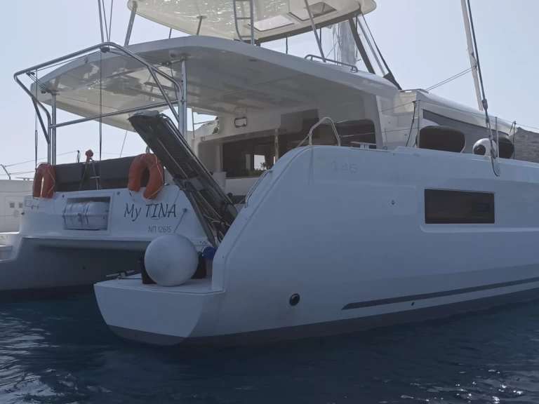 Lagoon Lagoon 46 między profesjonalistami a osobami prywatnymi w Gouvia