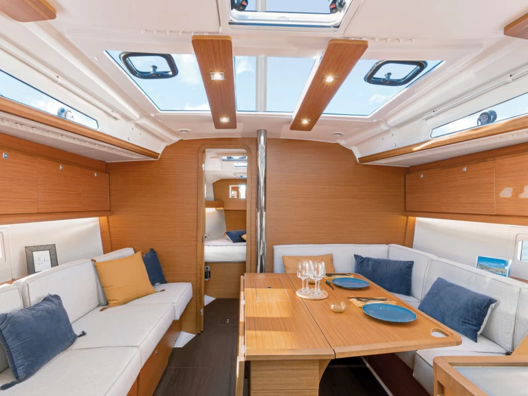 Wynajem łodzi Dufour Dufour 390 Grand Large w Marsylia na SamBoat 