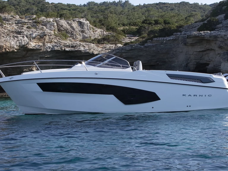 Wynajmij Karnic KARNIC 800 SL w Latchi