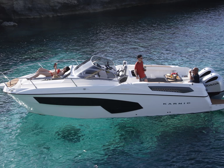 Wynajem łodzi Latchi tanio KARNIC 800 SL
