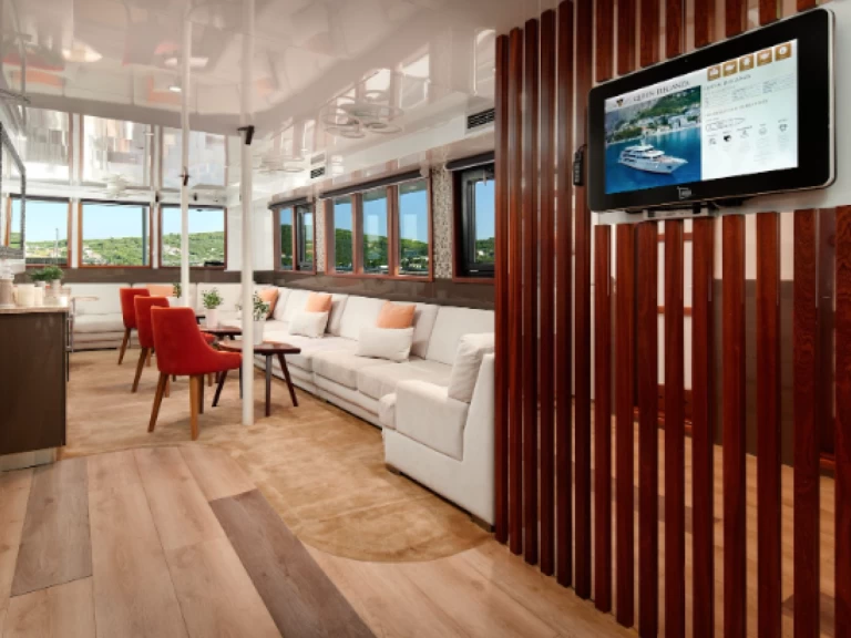 Wynajem łodzi  Motoryacht Queen Eleganza w Split na SamBoat 