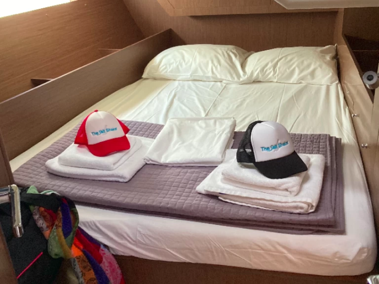 Wynajem Żaglowiec Bénéteau z patentem 