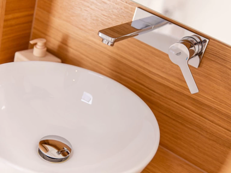 Żaglowiec do wynajmu w Lavrio w najlepszej cenie