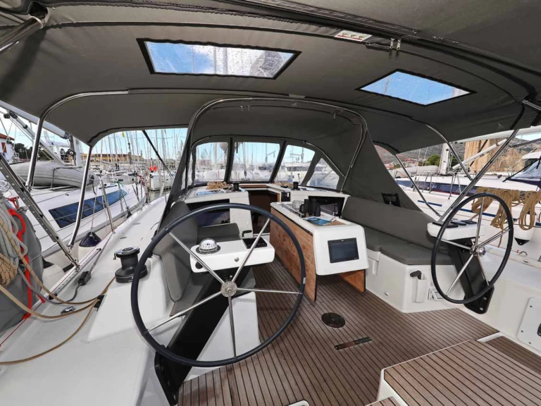 Wynajmij Żaglowiec z lub bez skippera Dufour w Trogir