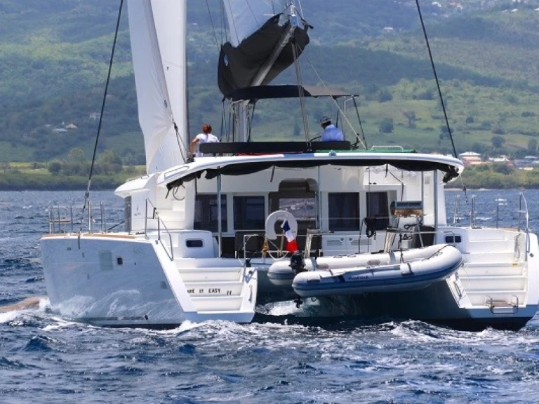 Wynajmij Katamaran z lub bez skippera Lagoon w Saint Vincent (Island)