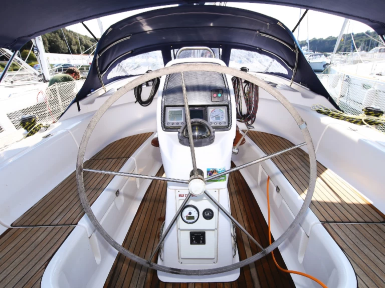 Bavaria Bavaria 39 Cruiser między profesjonalistami a osobami prywatnymi w Pula