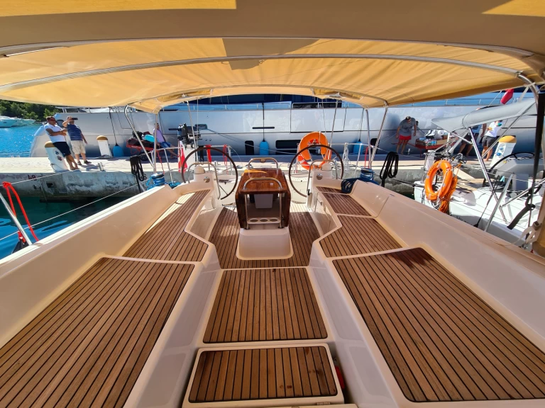 Wynajem łodzi Rogoznica tanio Jeanneau 53