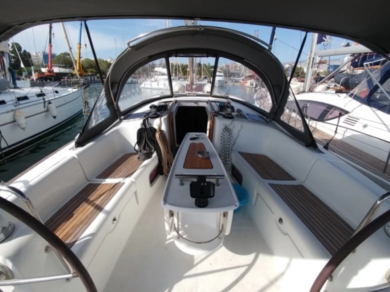 Wynajem w Eleusis- Bénéteau Oceanis 43 na SamBoat