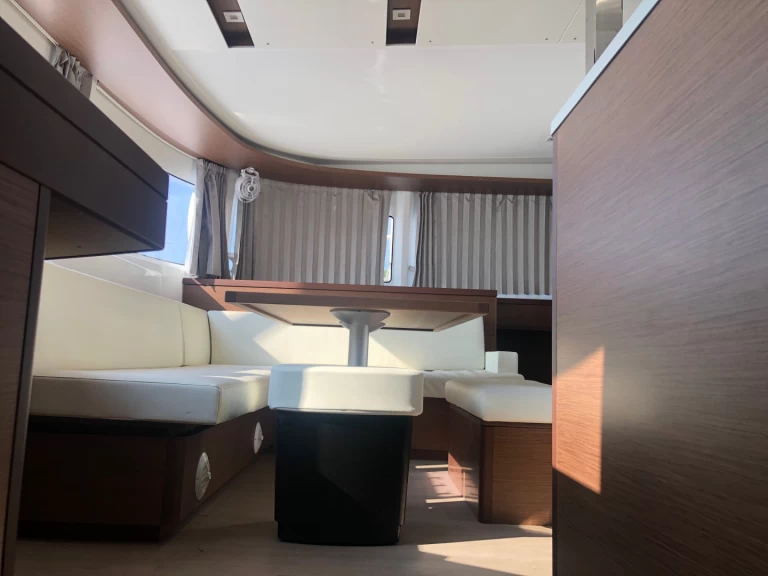 Wynajem łodzi Lagoon Lagoon 46 w Cagliari na SamBoat 