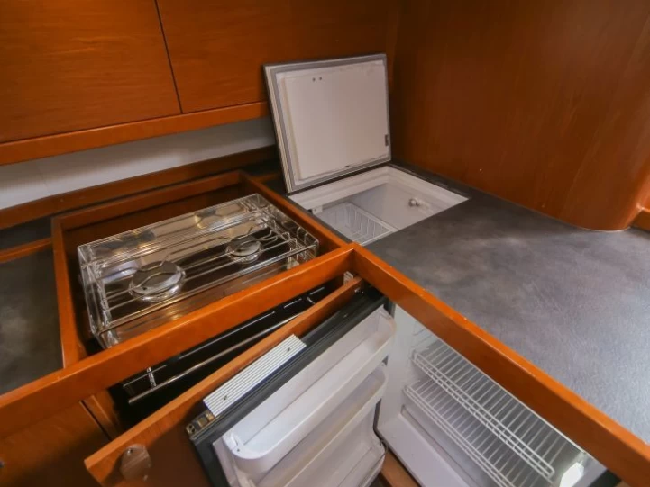 Żaglowiec do wynajmu w Donji Seget w najlepszej cenie