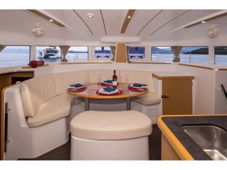 Wynajmij Katamaran z lub bez skippera Lagoon w Lefkáda