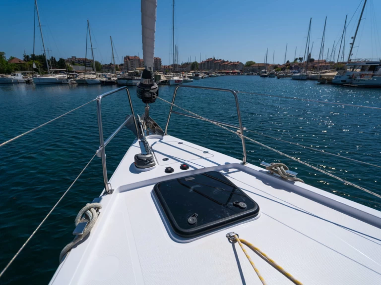 Wynajmij Elan Impression 50 w Biograd na Moru