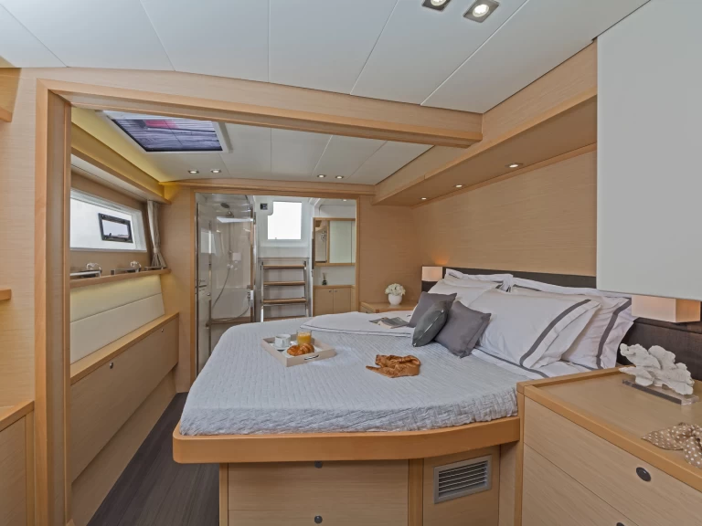 Wynajem łodzi Lagoon Lagoon 560 w Alimos na SamBoat 