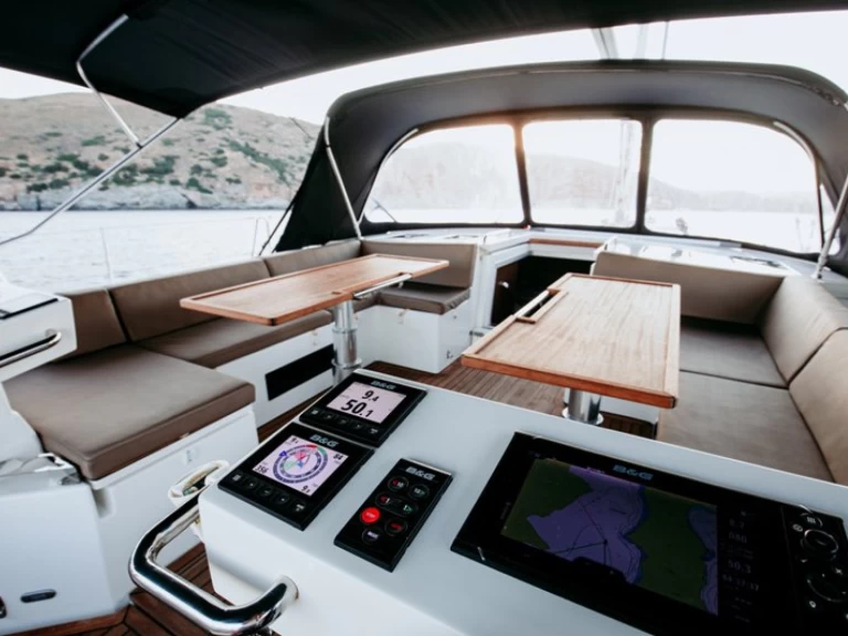 Wynajem Żaglowiec w Lavrio - Bavaria Bavaria C57