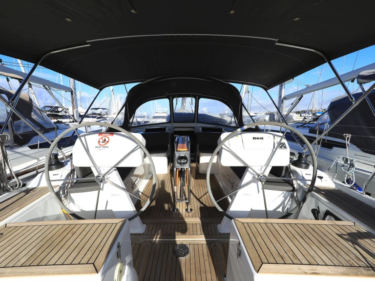 Żaglowiec do wynajmu w Biograd na Moru w najlepszej cenie