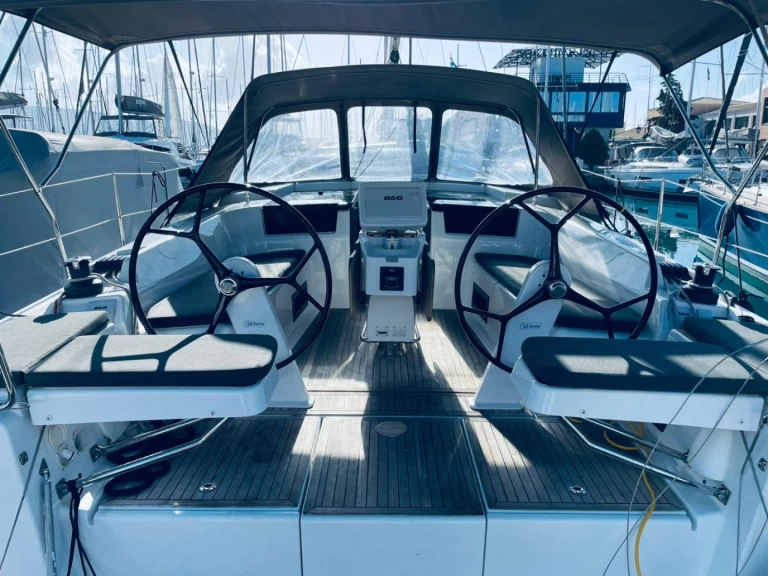 Hanse Hanse 418 między profesjonalistami a osobami prywatnymi w Lefkáda