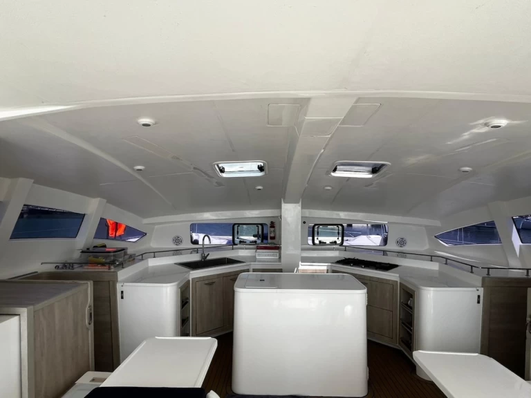 Wynajmij Island Spirit Yachts Island Spirit 410 w Mai Khao