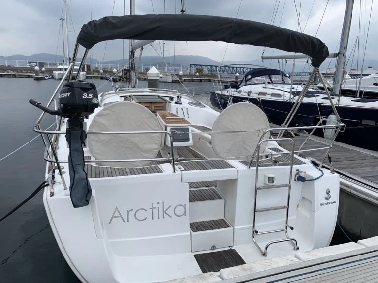 Wynajmij Bénéteau Oceanis 40 w Vigo