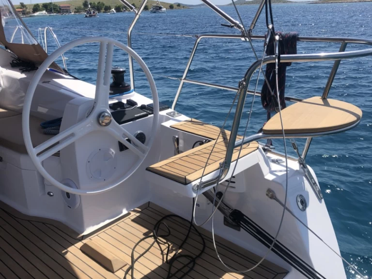 Wynajmij Elan Impression 40 w Primosten