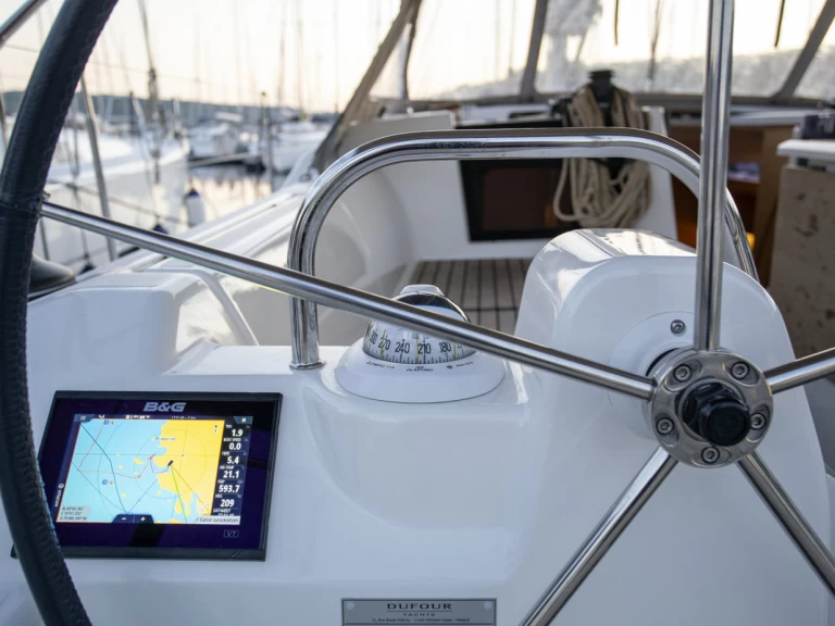 Wynajem łodzi Pula tanio Dufour 412 Grand Large