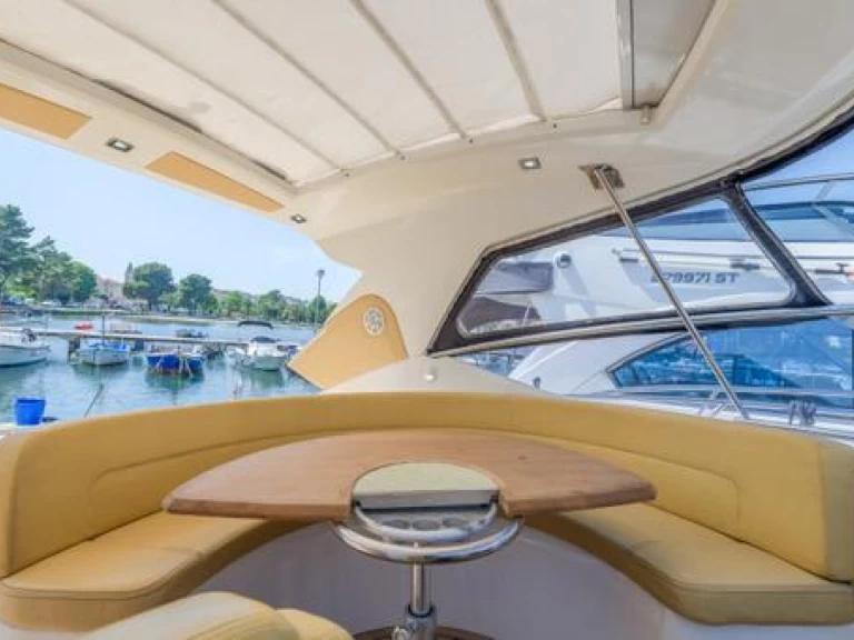 Wynajem łodzi Split tanio C42