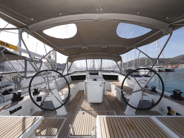 Wynajmij Bénéteau Oceanis 46.1 w Trogir