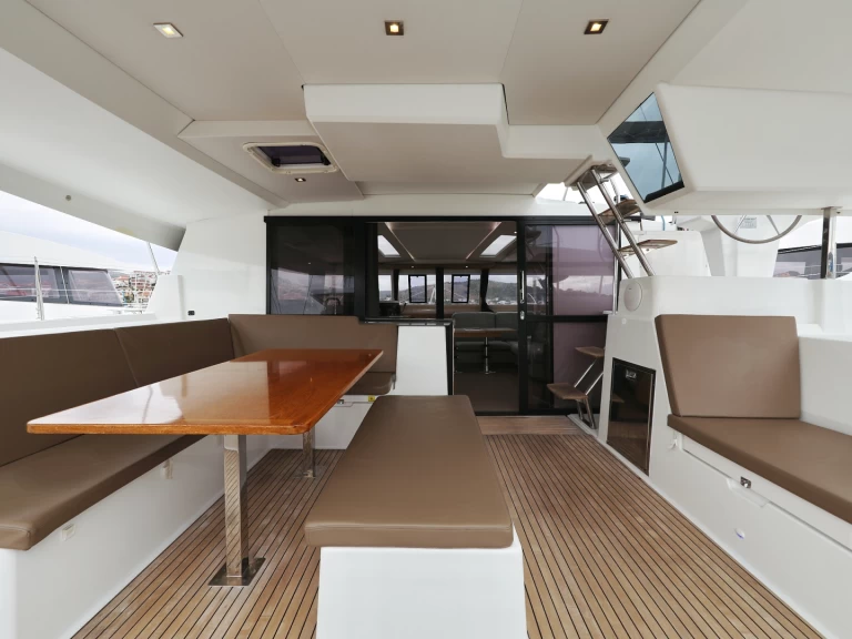 Wynajem łodzi Fountaine Pajot Saona 47 w Rogoznica na SamBoat 
