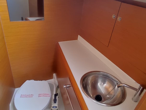 Żaglowiec do wynajmu w Volos w najlepszej cenie