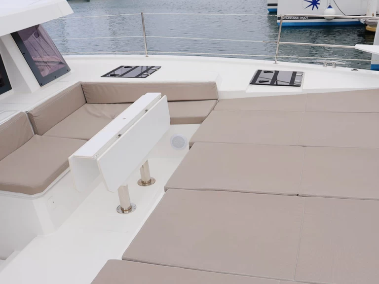 Wynajem łodzi Road Town tanio Bali 4.6