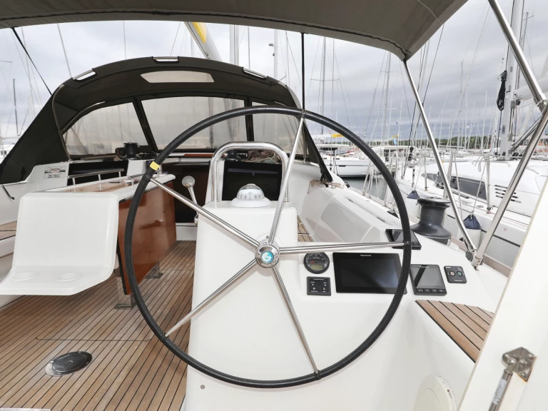 Wynajmij Dufour Dufour 460 Grand Large w Biograd na Moru
