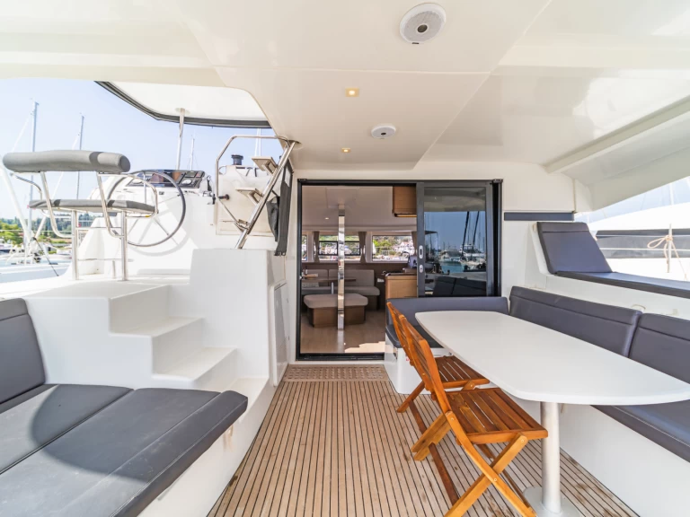 Katamaran do wynajmu w Gouvia w najlepszej cenie