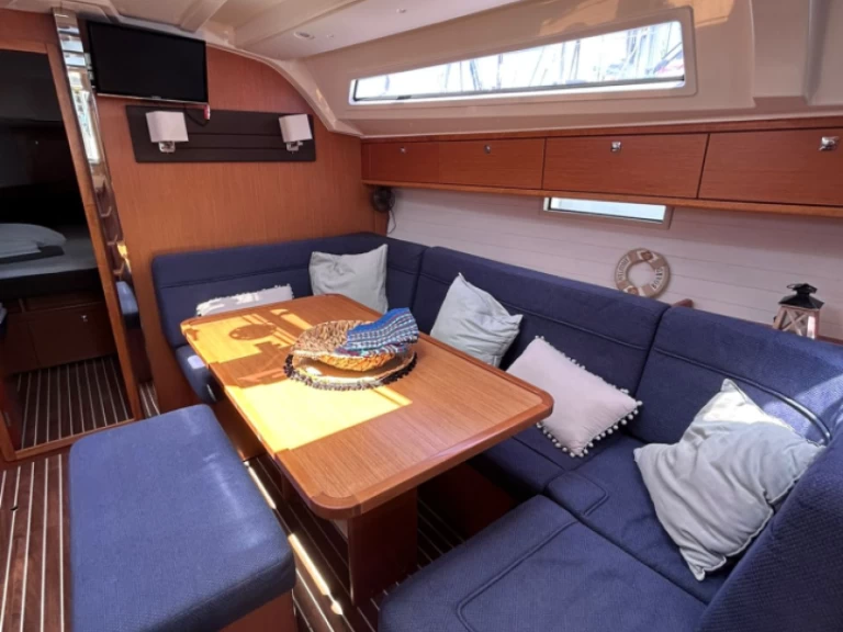 Wynajmij Bavaria Cruiser 41 w Deme of Volos
