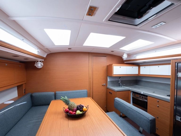 Wynajem Żaglowiec Dufour z patentem 