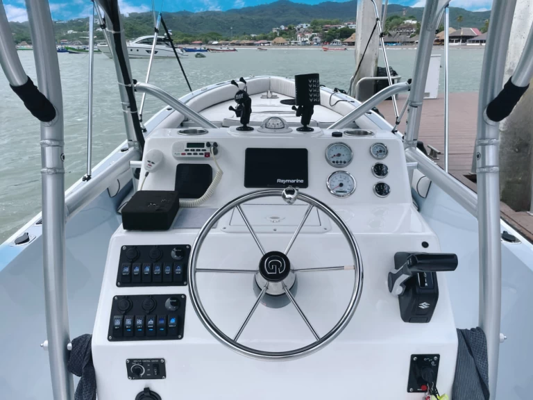 Motorówka do wynajmu w San Juan del Sur w najlepszej cenie