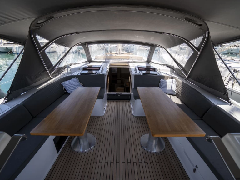 Hanse Hanse 548 między profesjonalistami a osobami prywatnymi w Donji Seget