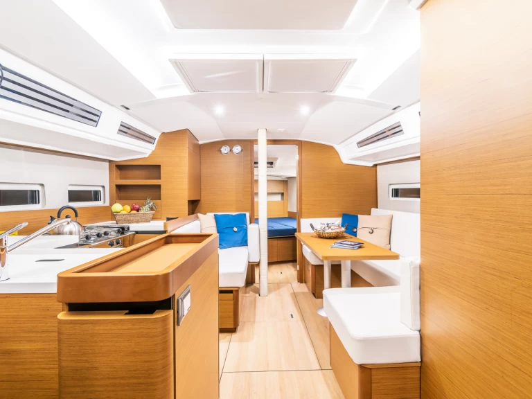 Wynajem Żaglowiec w Alimos - Jeanneau Sun Odyssey 410