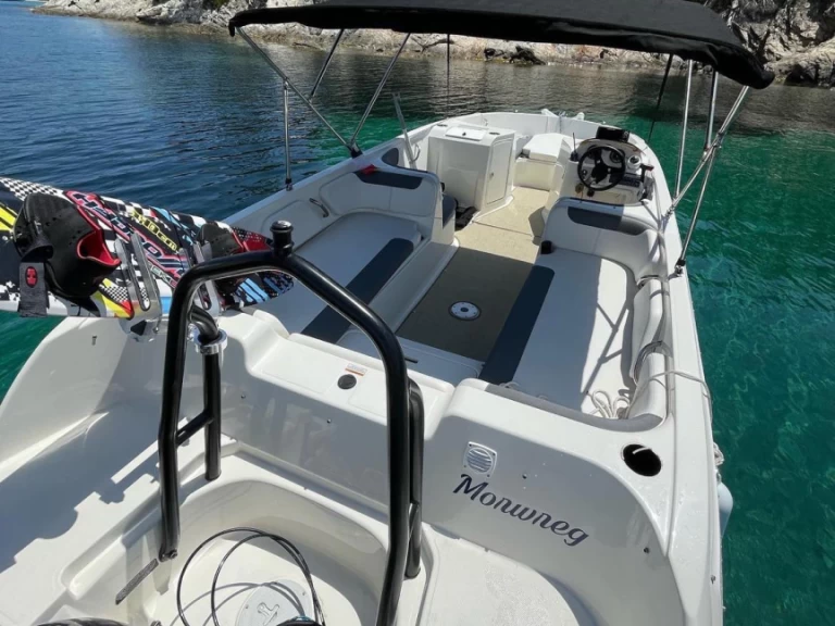 Wynajem łodzi Bayliner Element E7 w Hyeres na SamBoat 