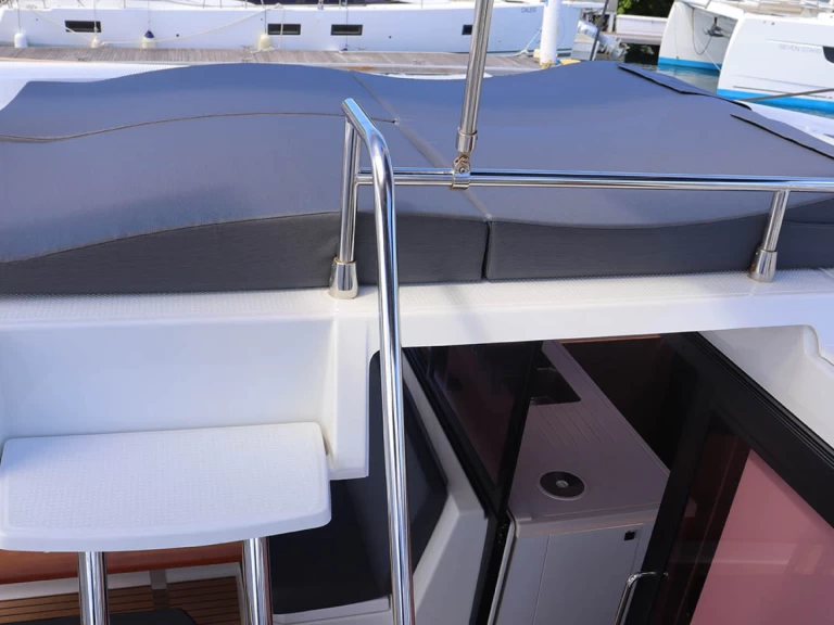 Wynajmij Fountaine Pajot Astrea 42 w Road Town