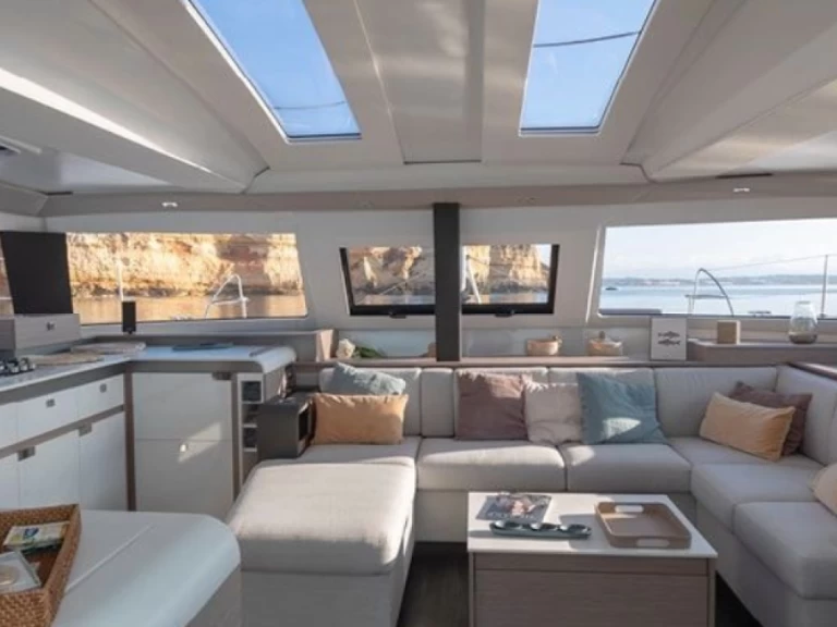 Wynajmij Katamaran z lub bez skippera 1 w Arzon