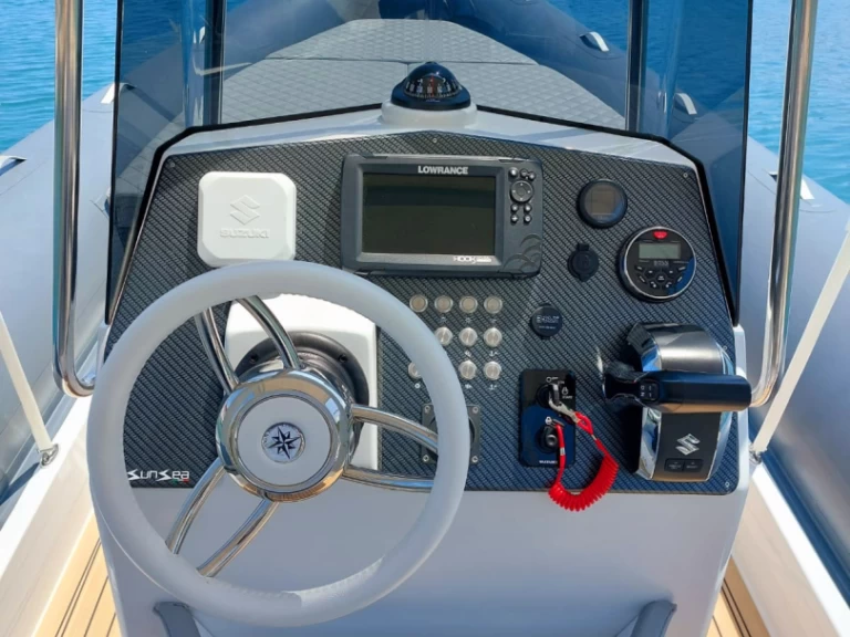 Łódż półsztywna do wynajmu w Cefalù w najlepszej cenie